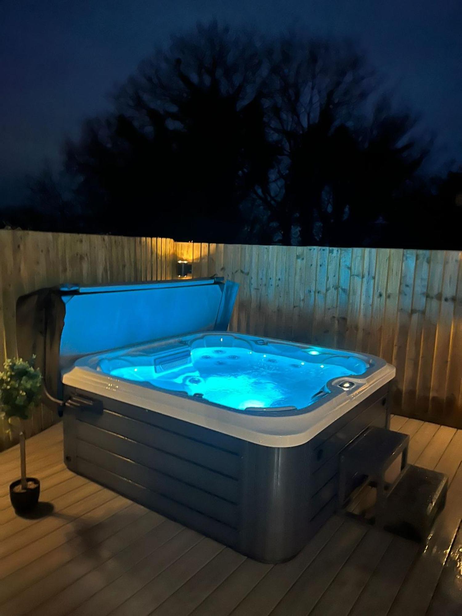 No 1 The Paddock - Spacious Holiday Home With A Hot Tub Bude Zewnętrze zdjęcie