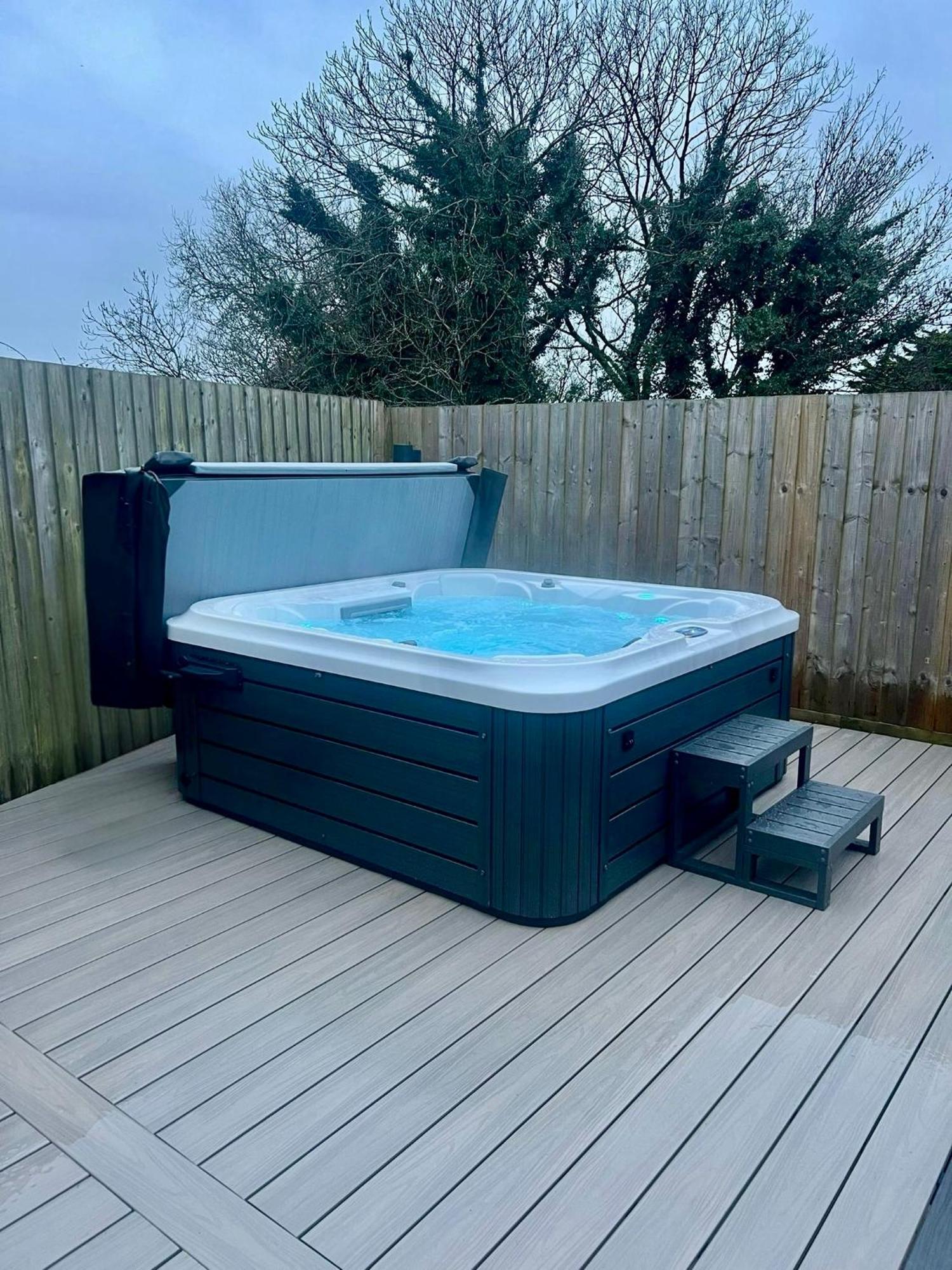 No 1 The Paddock - Spacious Holiday Home With A Hot Tub Bude Zewnętrze zdjęcie